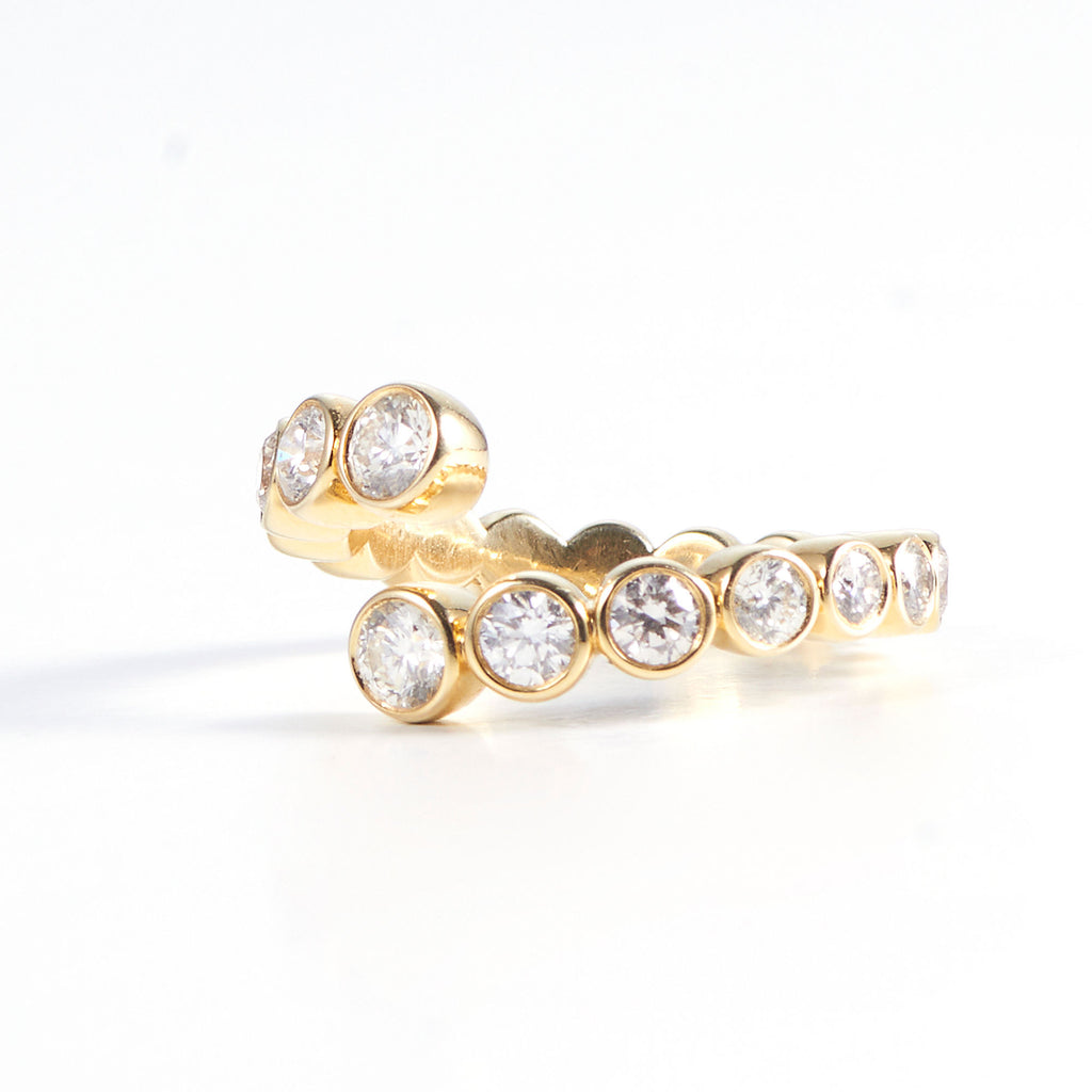 Naia 14K Gold Ring w. Diamonds