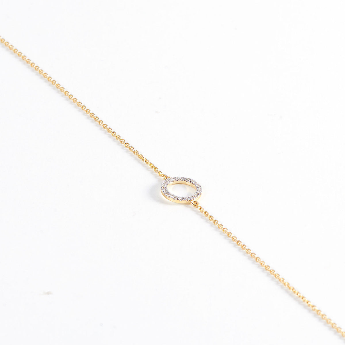 Circle 14K Gold Bracelet w. Diamonds