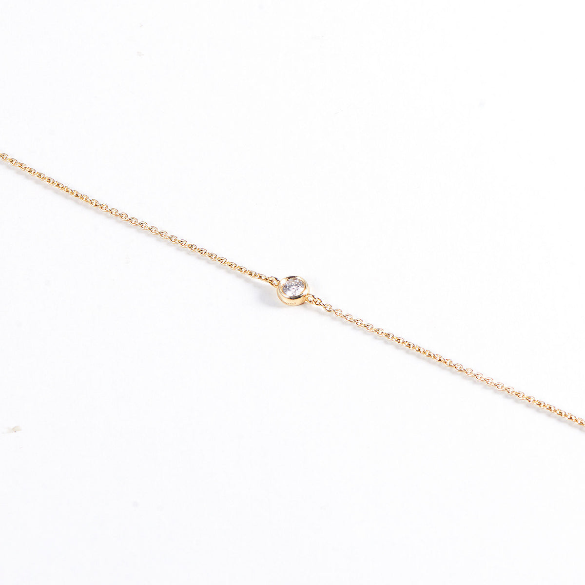 0.10 crt 14K Gold Bracelet w. Diamond