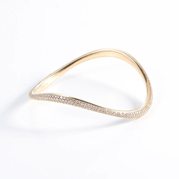 Graduating 14K Gold Bangle w. Diamonds
