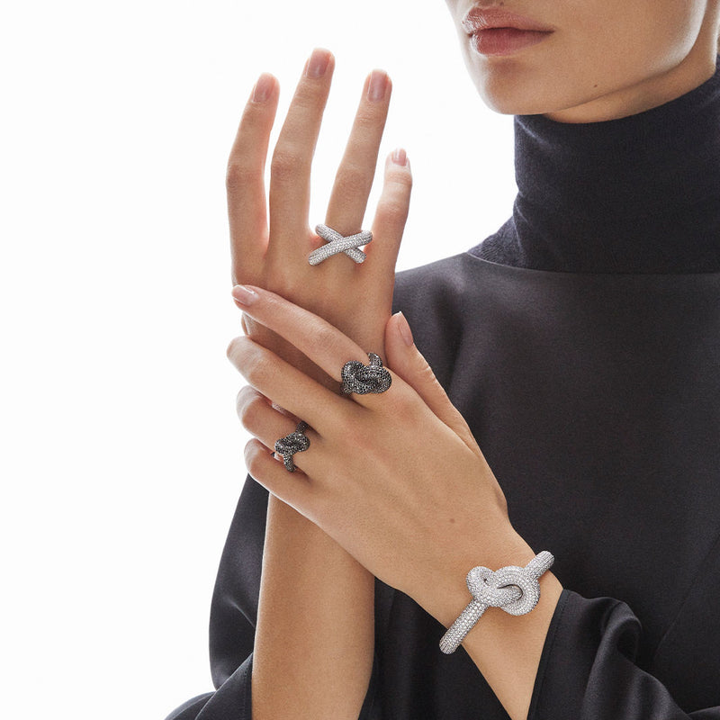 Cross Loop Big Full Pavé 18K Whitegold Ring w. Diamonds