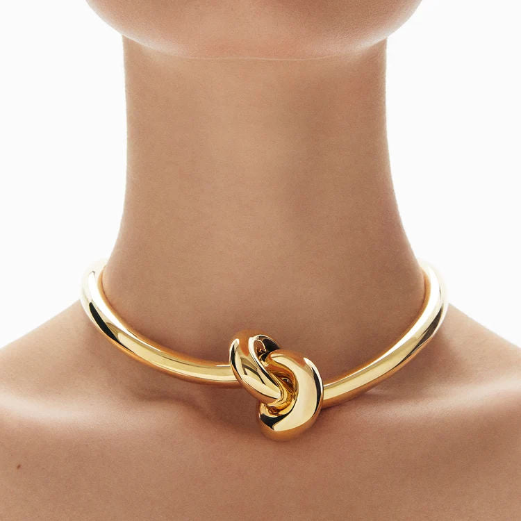 legacy knot icon necklace 0026 1080x1080 a309abb8 bb0c 42d6 a0ae e2b56b08941c