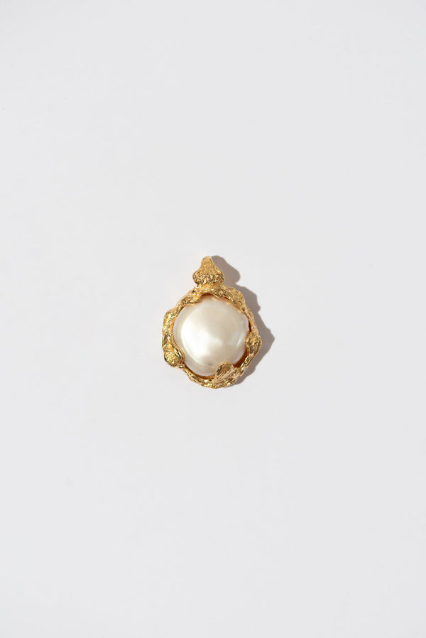 The Halo 18K Gold Plated Pendant w. Pearl
