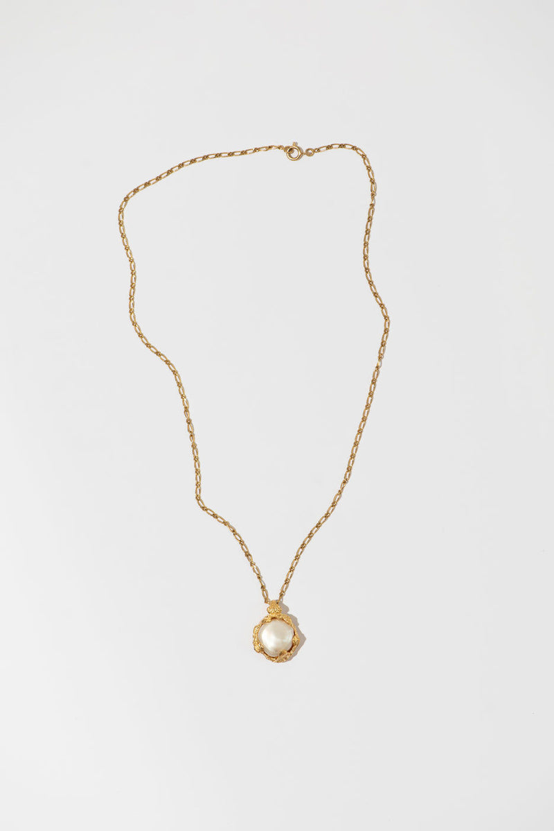 The Halo 18K Gold Plated Pendant w. Pearl