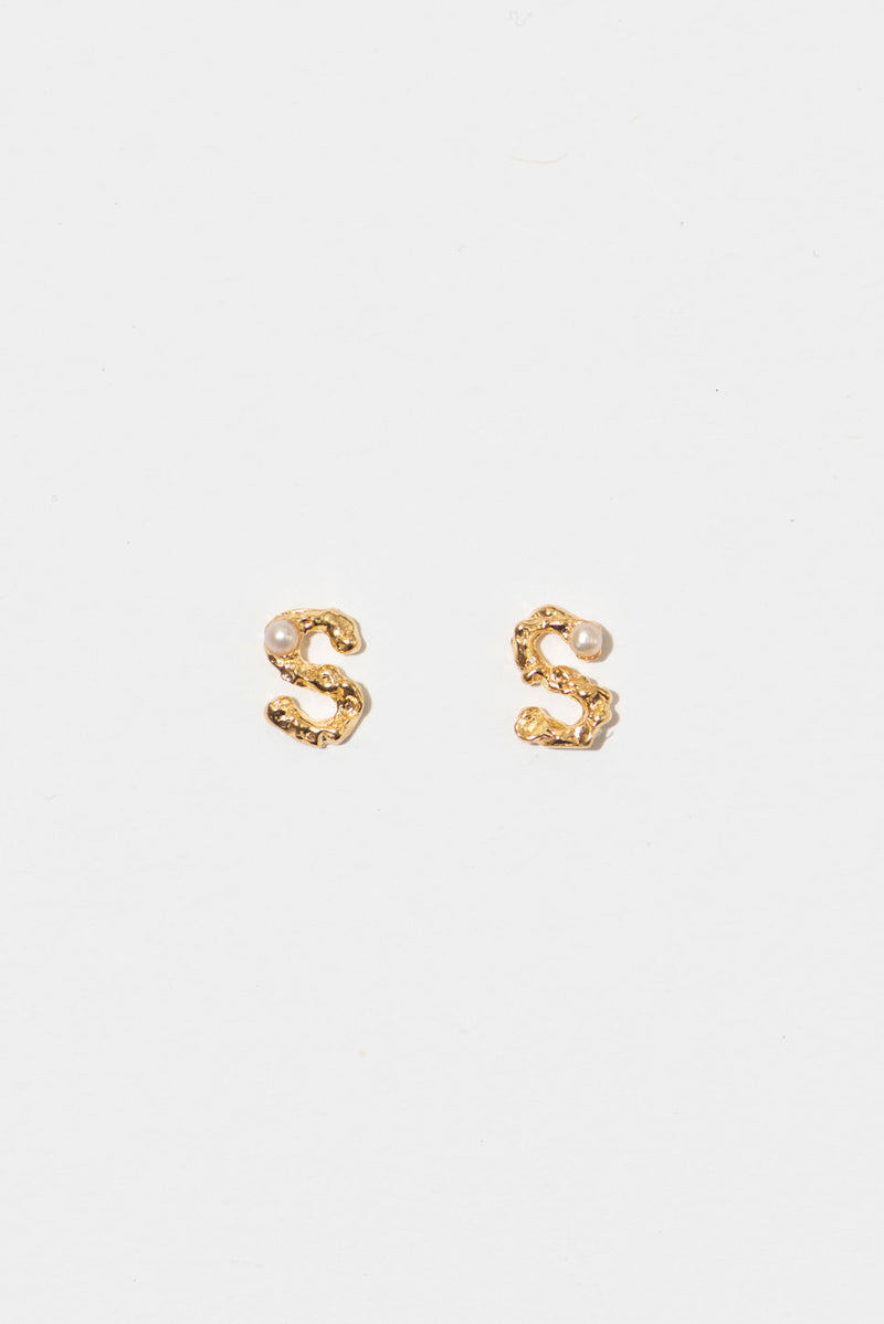 The Letter 18K Gold Plated Studs w. Pearl