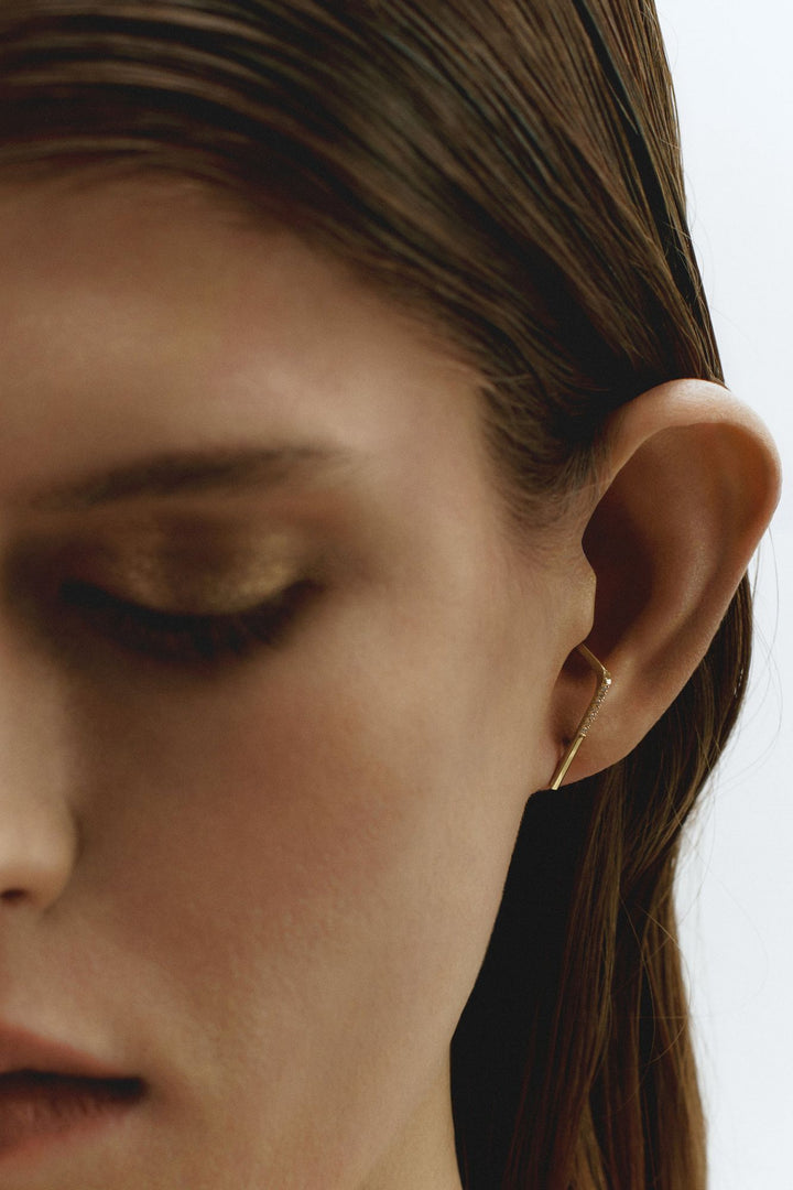 Anthology 03 18K Gold Studs w. Diamonds