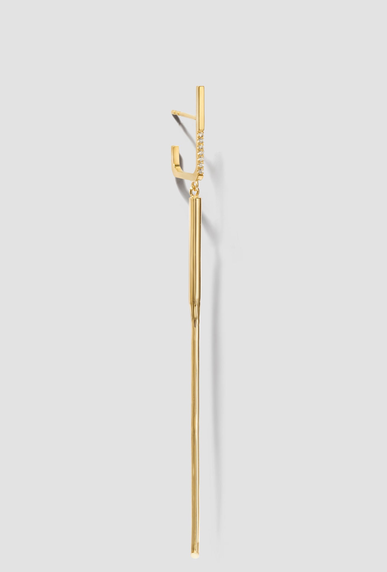 Single 17 18K Gold Studs w. Diamonds