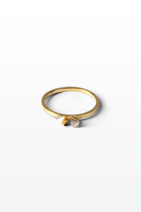 (un)refined 07 18K Gold Ring w. Diamond