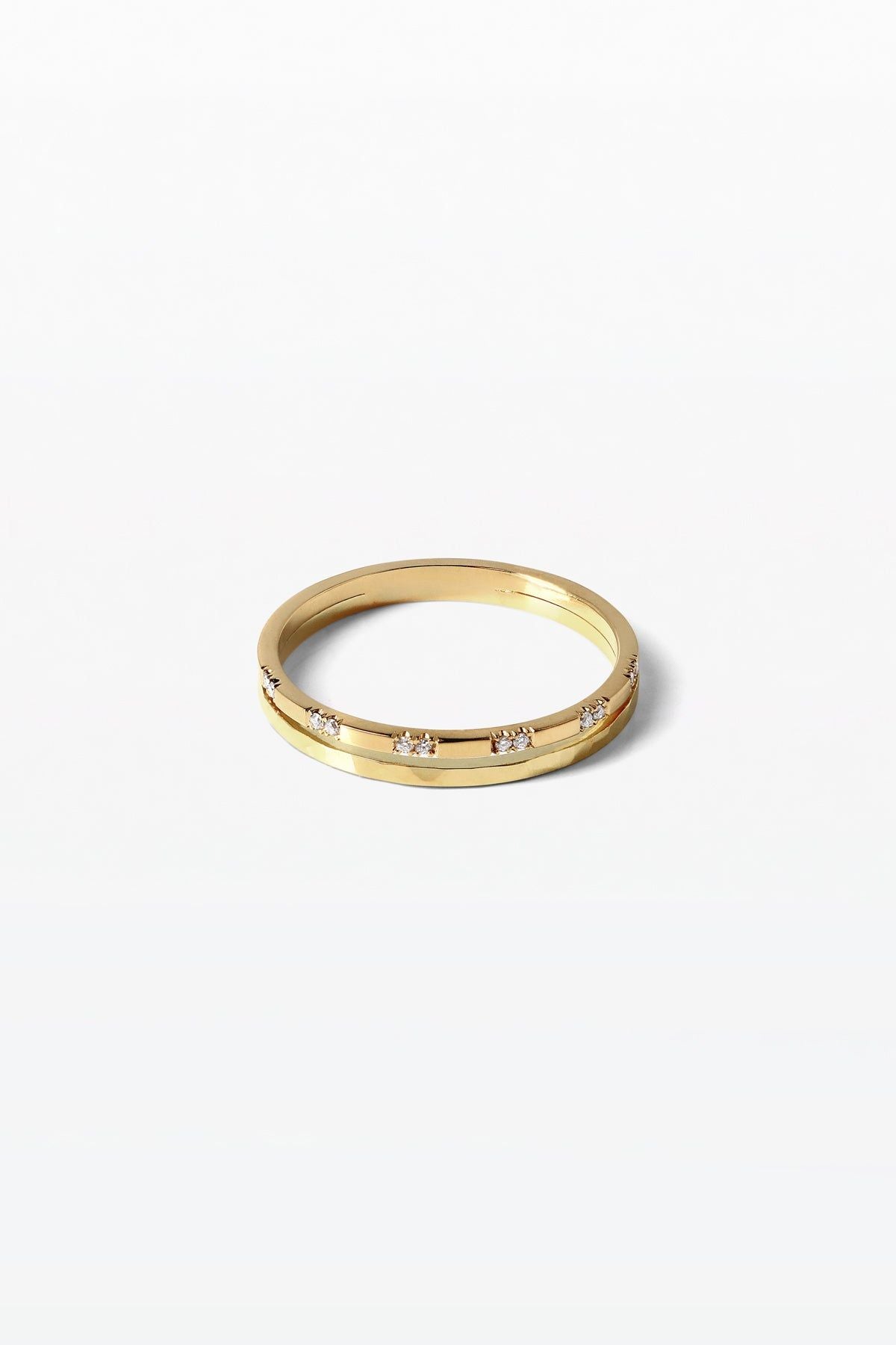 Wedding 02 18K Gold Ring w. Diamond