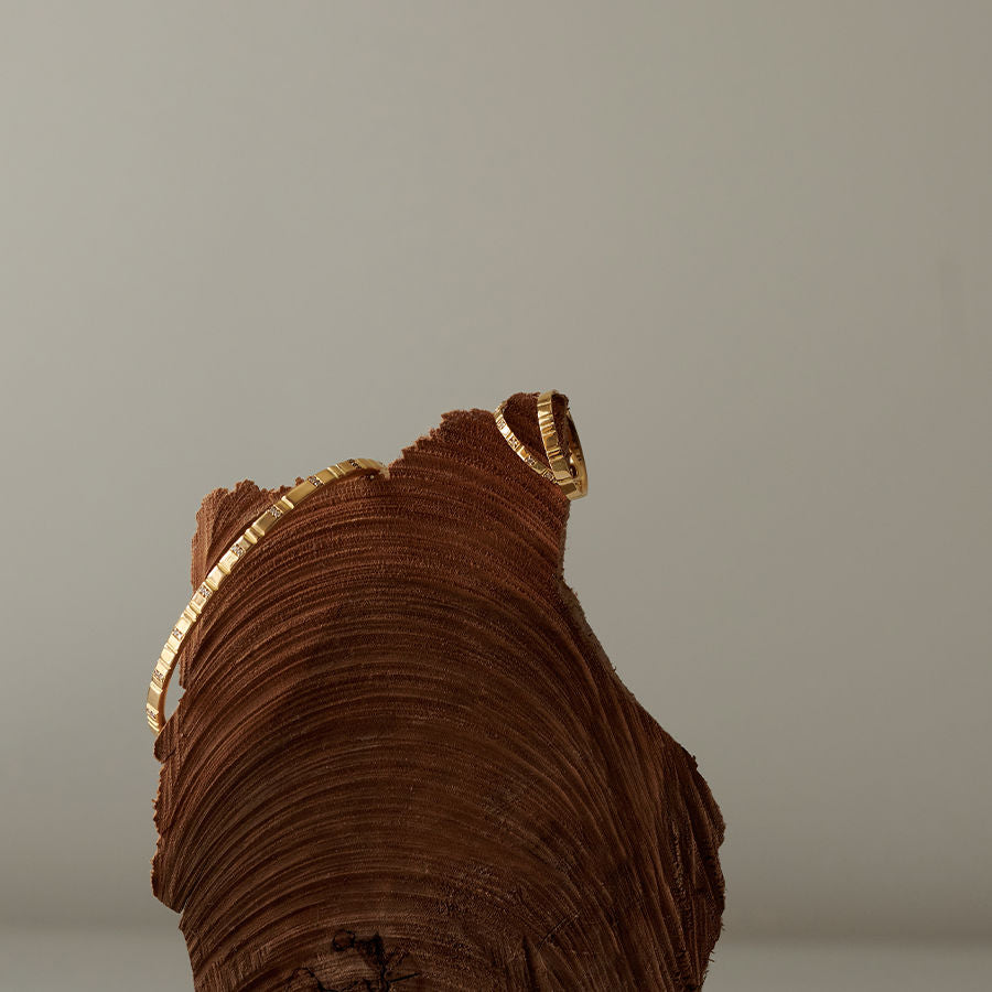 Loveline Embrace 18K Gold Bangle w. Diamonds