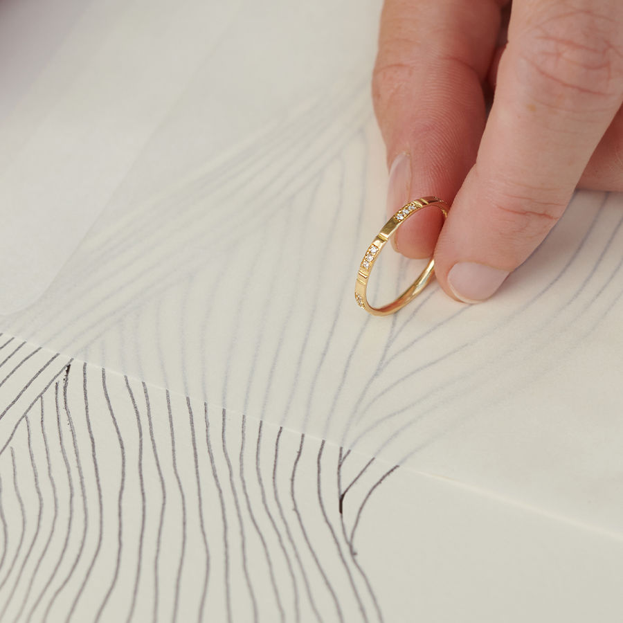 Lovelines Chapters Wedding 18K Gold Ring w. Diamonds