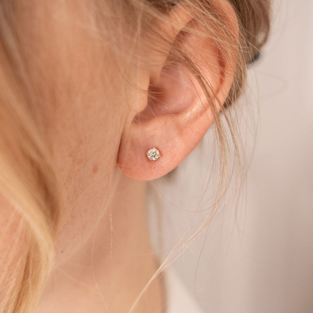 Lumina 18K Gold Studs w. Diamond 0.46 ct