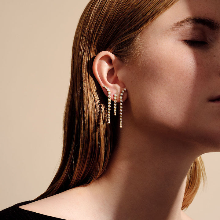 Long Luster 18K Gold Studs w. Diamonds