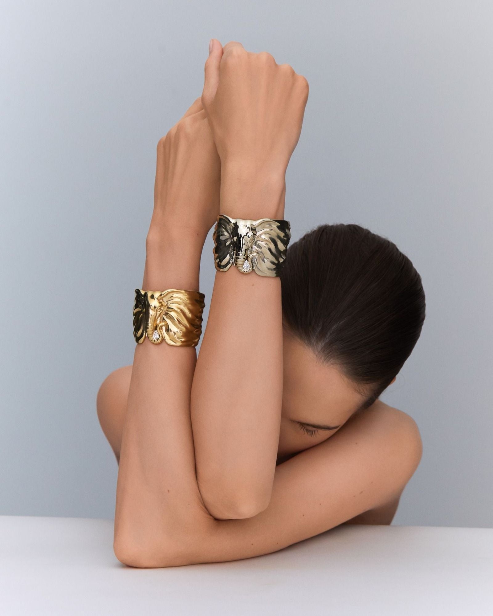 The Elephant 18K Gold Bangle w.Diamond