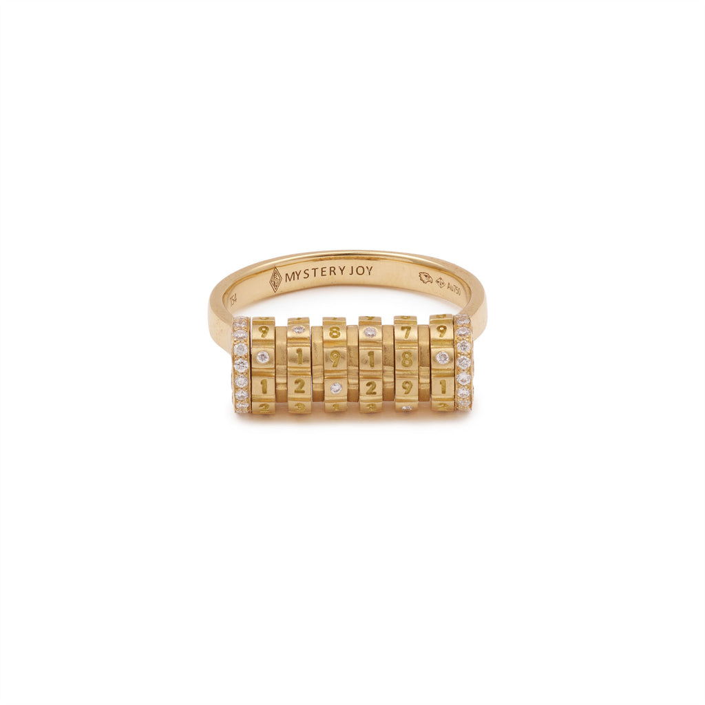 Secret 18K Gold Ring w. Lab-Grown Diamonds