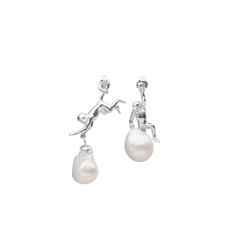Monkey Silver Earring w. Pearl