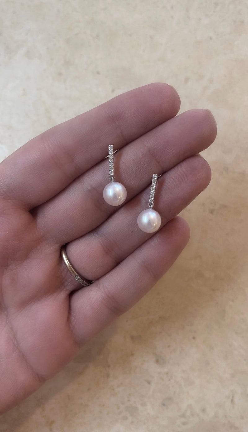 Diamond Bar 18K White Gold Earrings w. Pearls