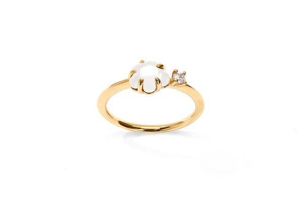 Mid Cloud 18K Gold Ring w. Milky Quartz & Diamond