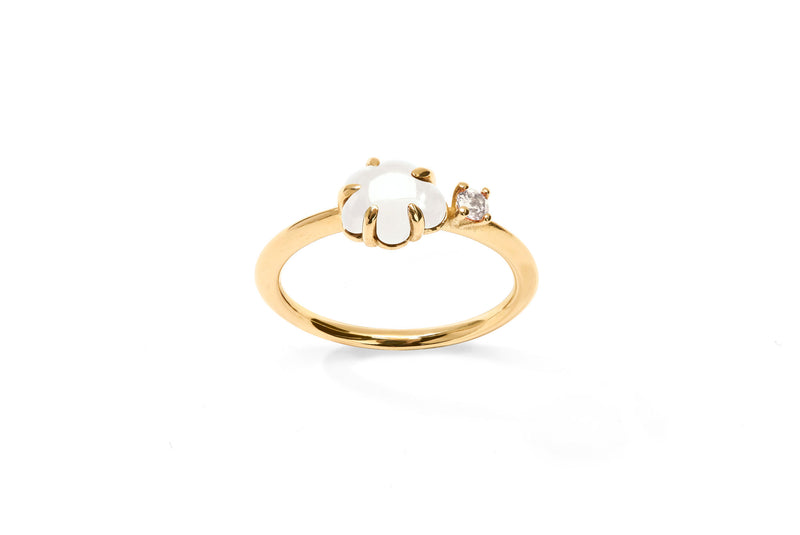 Mid Cloud 18K Gold Ring w. Milky Quartz & Diamond