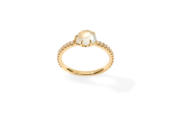 Mid Cloud Pavé 18K Gold Ring w. Milky Quartz & Diamonds