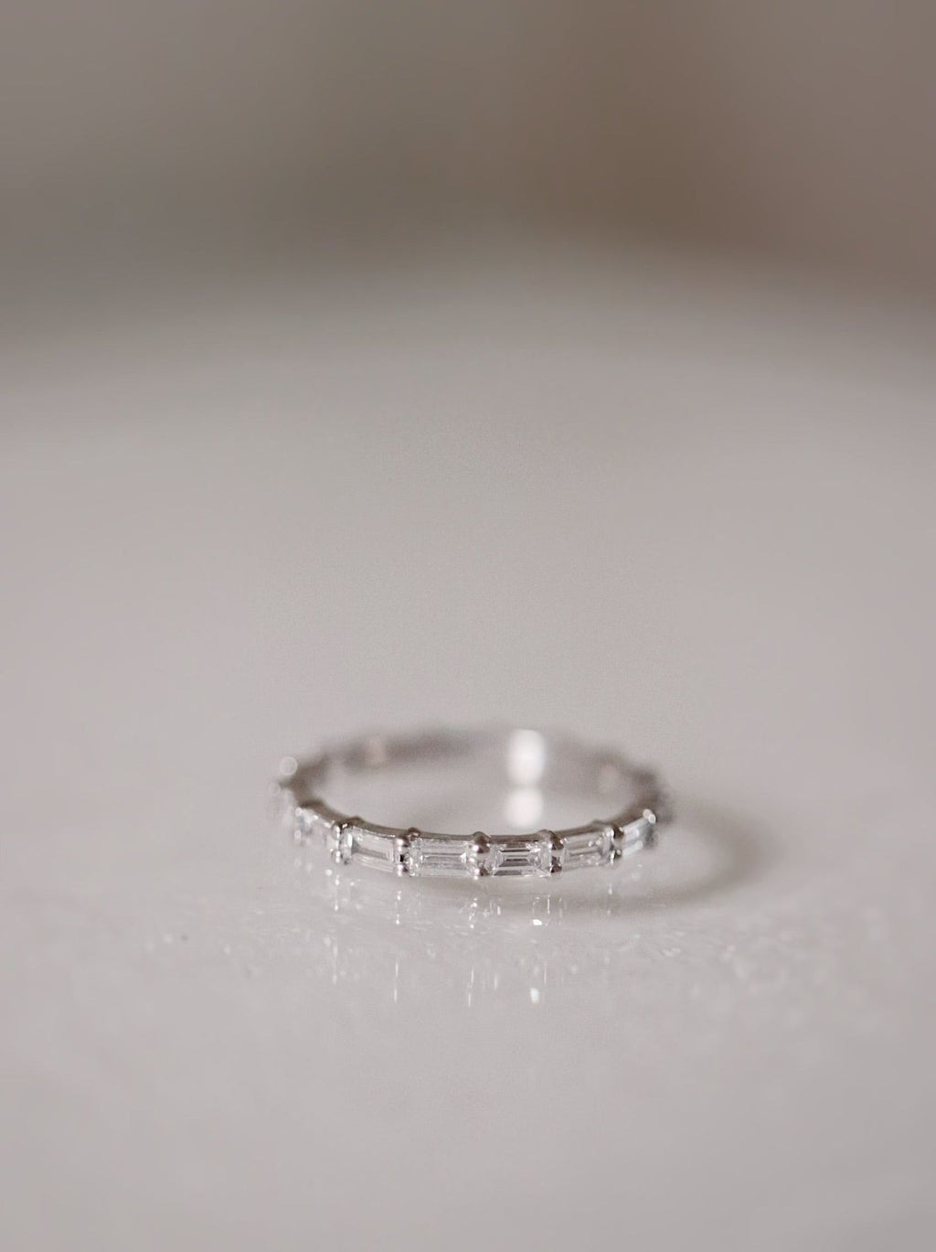 Minimalistic Baguette 18K Guld, Hvidguld eller Rosaguld Ring m. Diamanter
