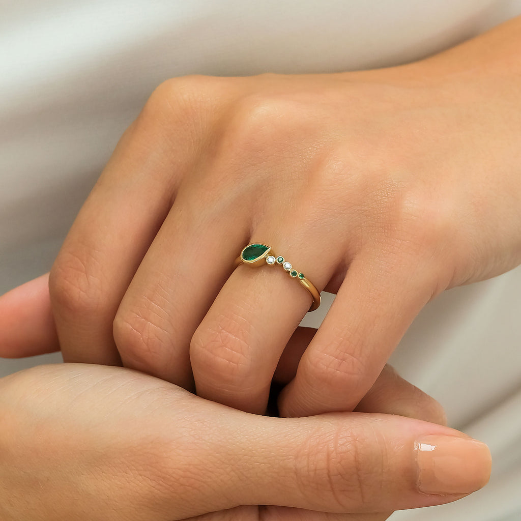 Seraphina Flügel 18K Goldring w. Saphire & Diamanten