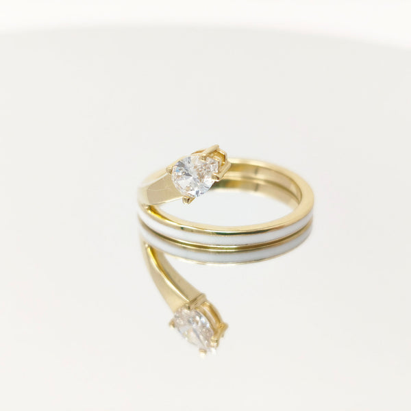 Iris Stackable 18K Gold Ring w. Lab-Grown Diamond