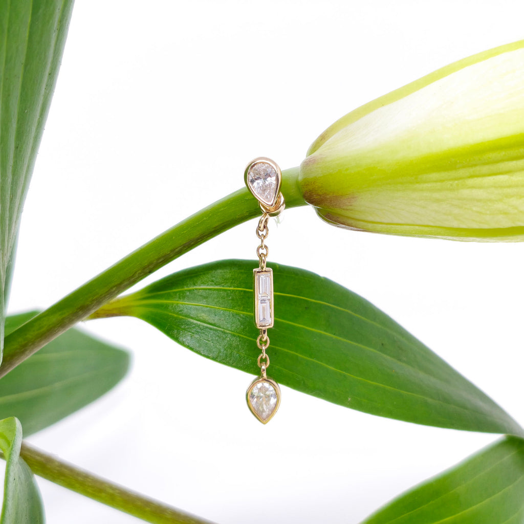 Eden Seed & Saffron Charm 18K Gold Stud w. Lab-Grown Diamond