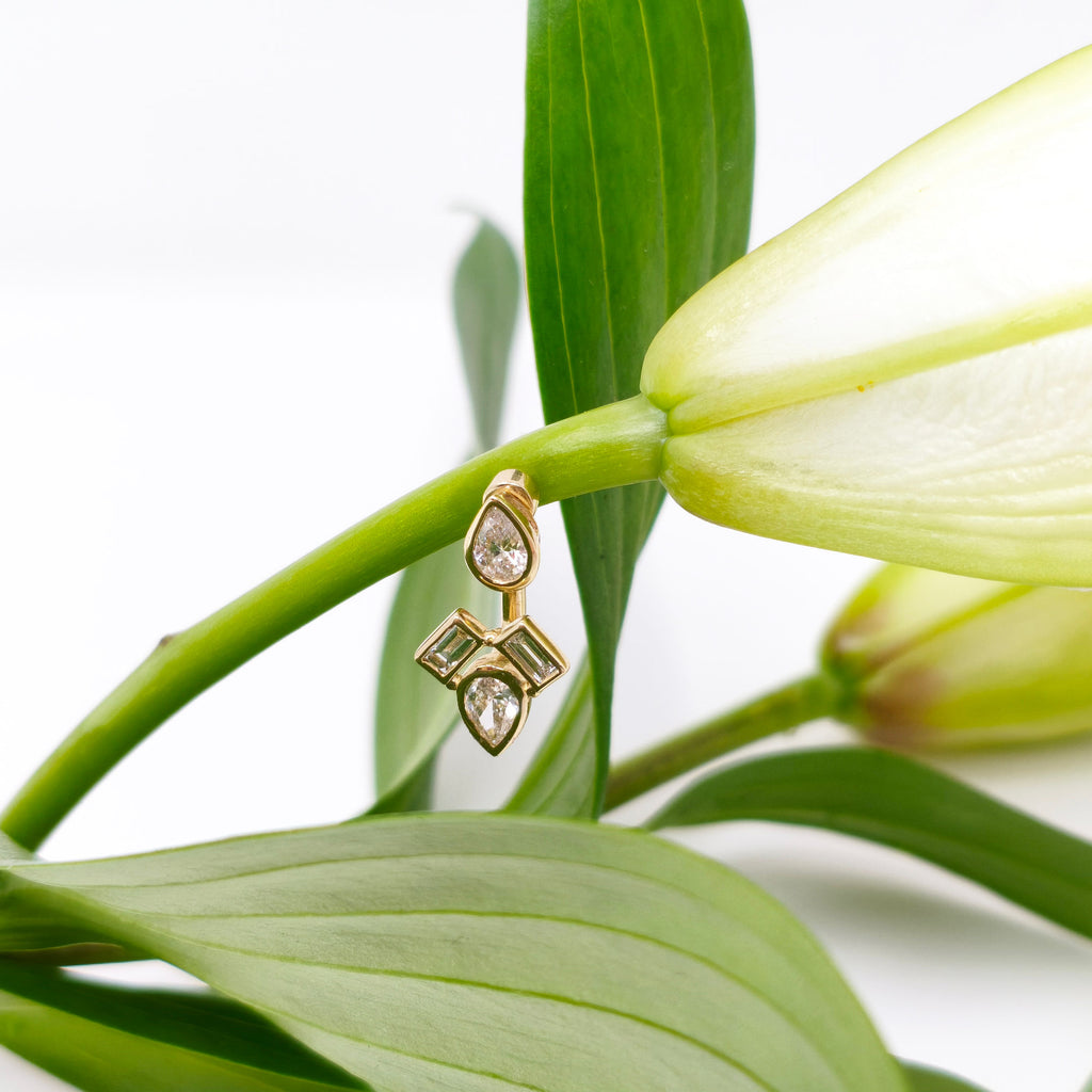 Eden Seed & Vine Charm 18K Gold Stud w. Lab-Grown Diamond