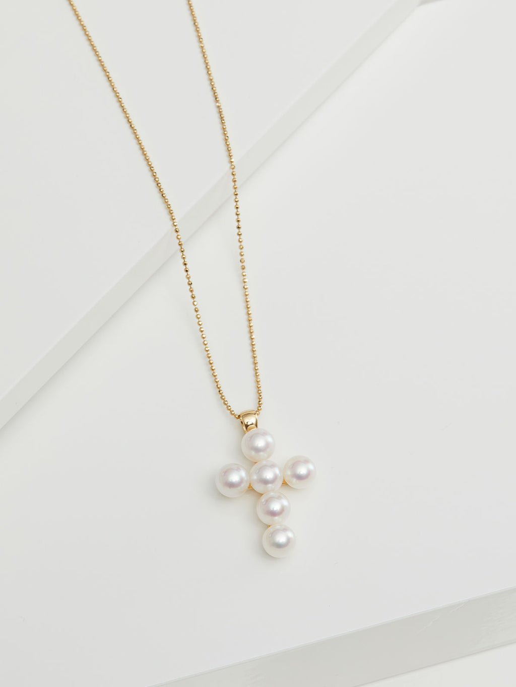 Cross 18K Gold Necklace w. Akoya pEARLS