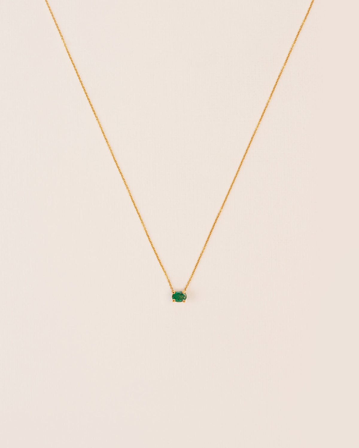 18K Gold Necklace w. Emerald