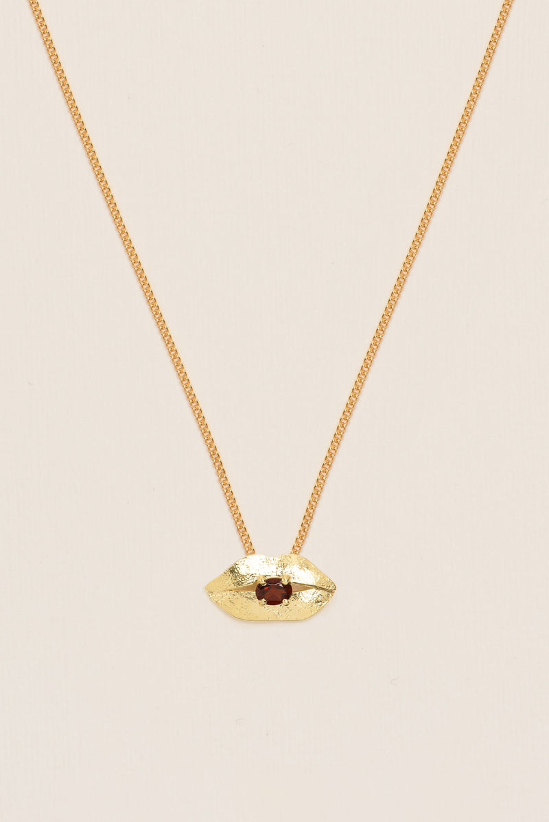 Lip 18K Gold Necklace w. Garnet