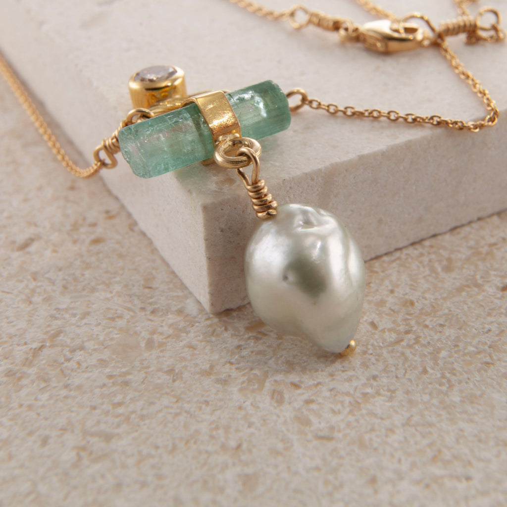 18K & 22K Gold & Silver Necklace w. Diamond & Emerald