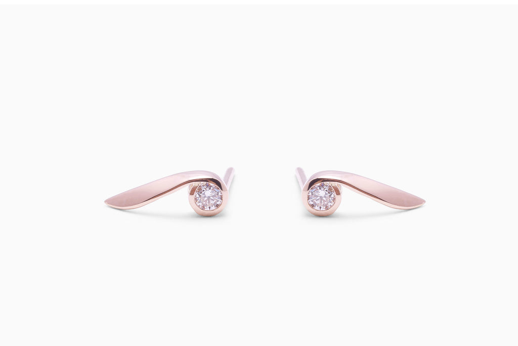 Little flame 18K Rosegold Earrings w. Lab-Grown Diamonds