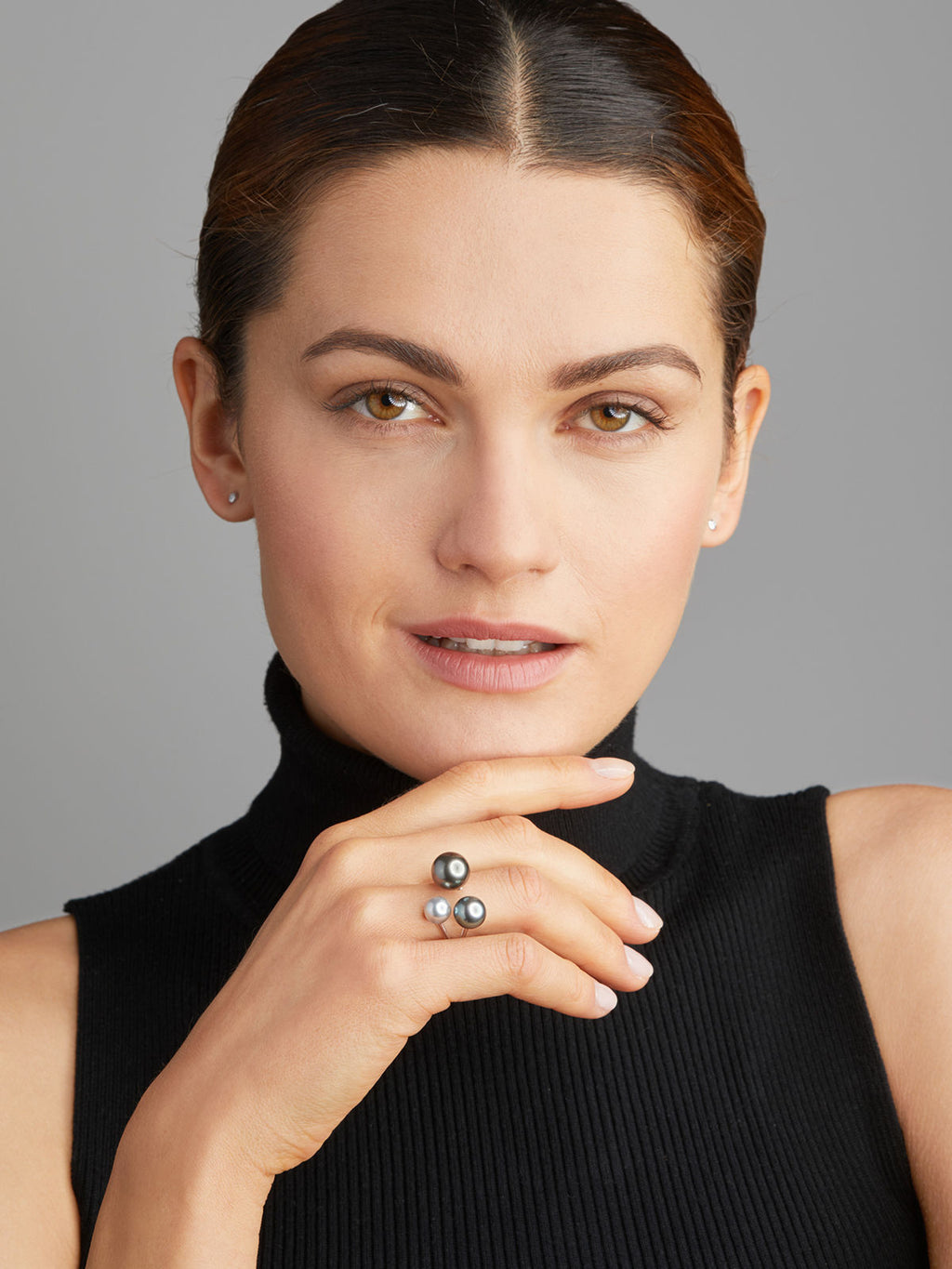 Open 18K Whitegold Ring w. Multicoloured Pearls