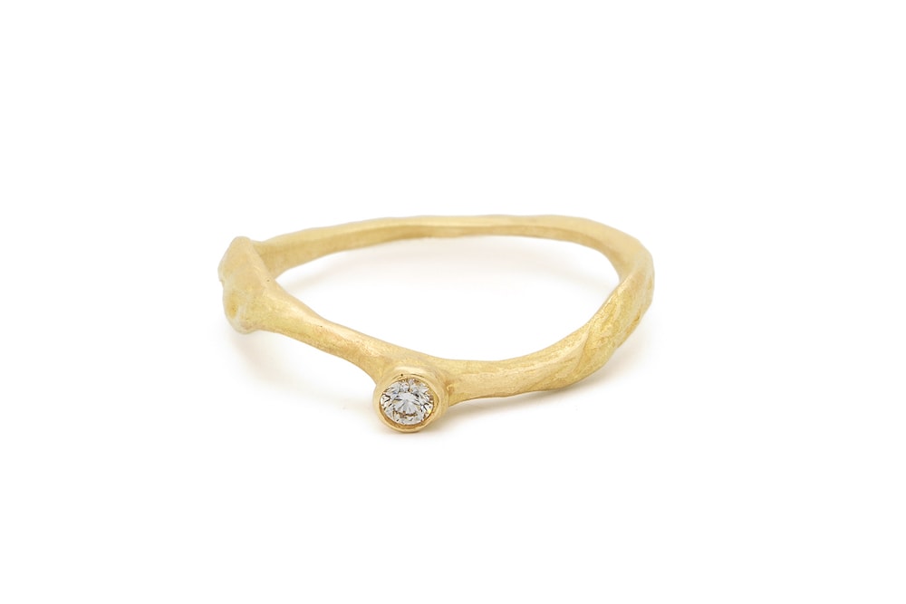 Ines 0.05ct 18K Gold Ring w. Diamond