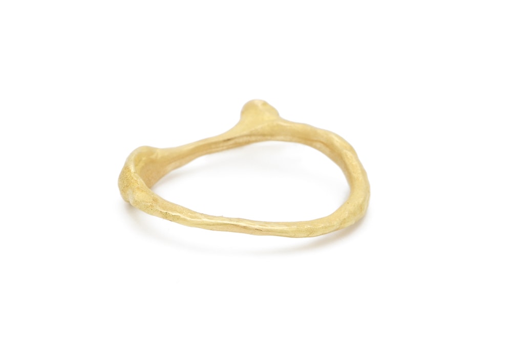 Ines 0.05ct 18K Gold Ring w. Diamond