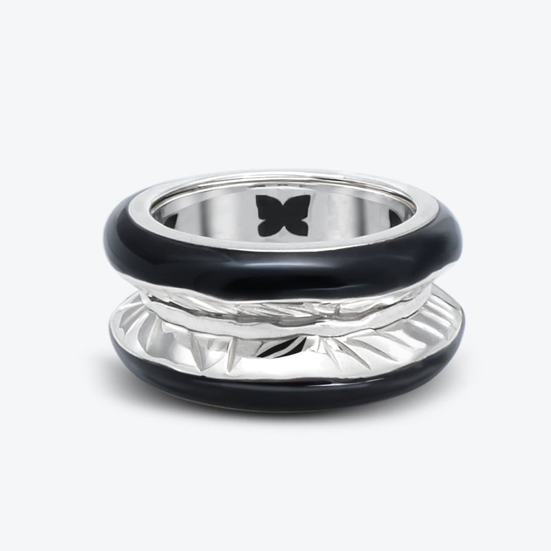 Antarctica 18K White Gold Ring w. Jet Black Enamel