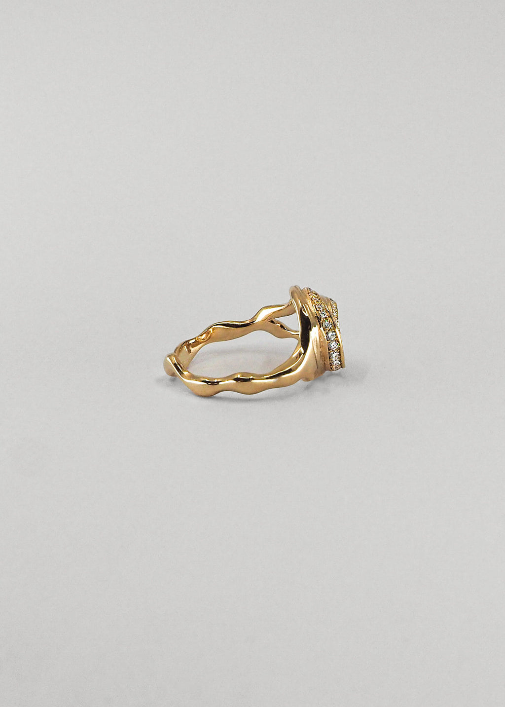 Cochlea 14K Gold Ring w. Pavé Diamonds