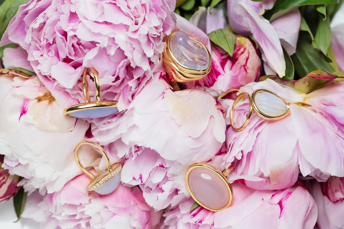 Lilac Pebble 18K Gold Ring w. Diamond