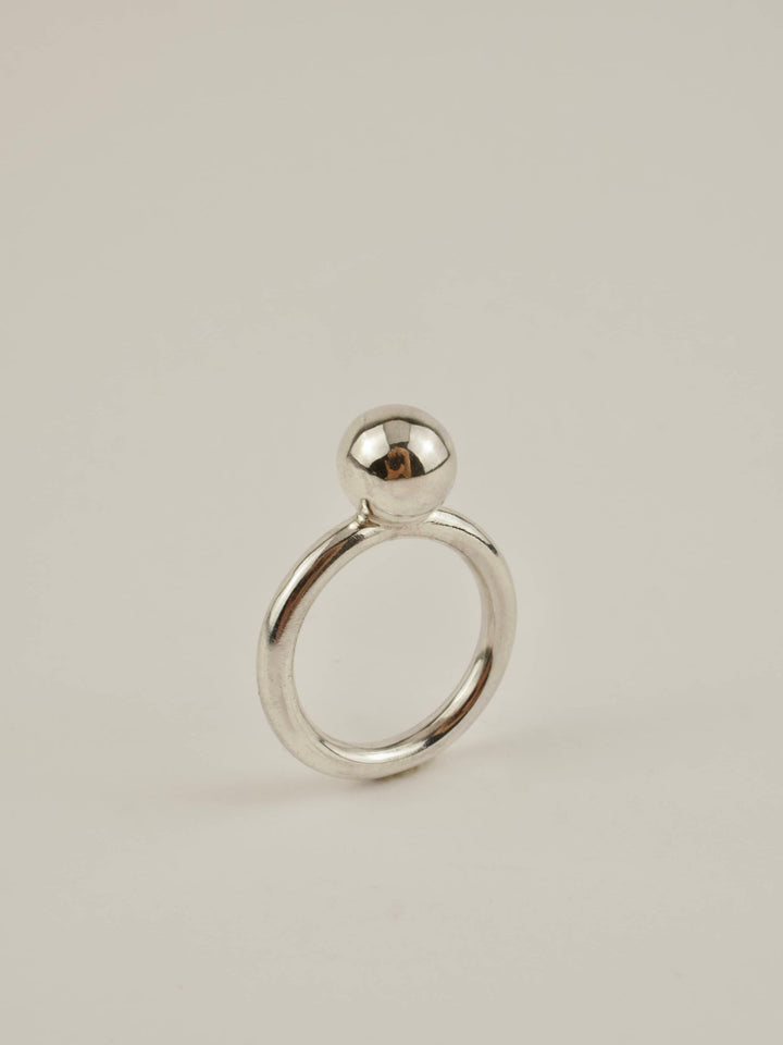 Perle Silver Ring