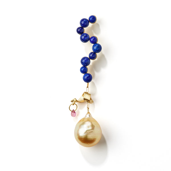 Fine Curves Ohrring aus 18K Gold I Blauer Lapis, Rosa Saphir & einer goldenen Perle