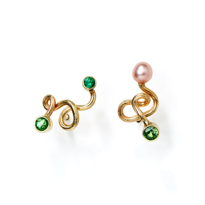 Joy Sticks 14K Gold Studs w. Pearl & Tsavorite