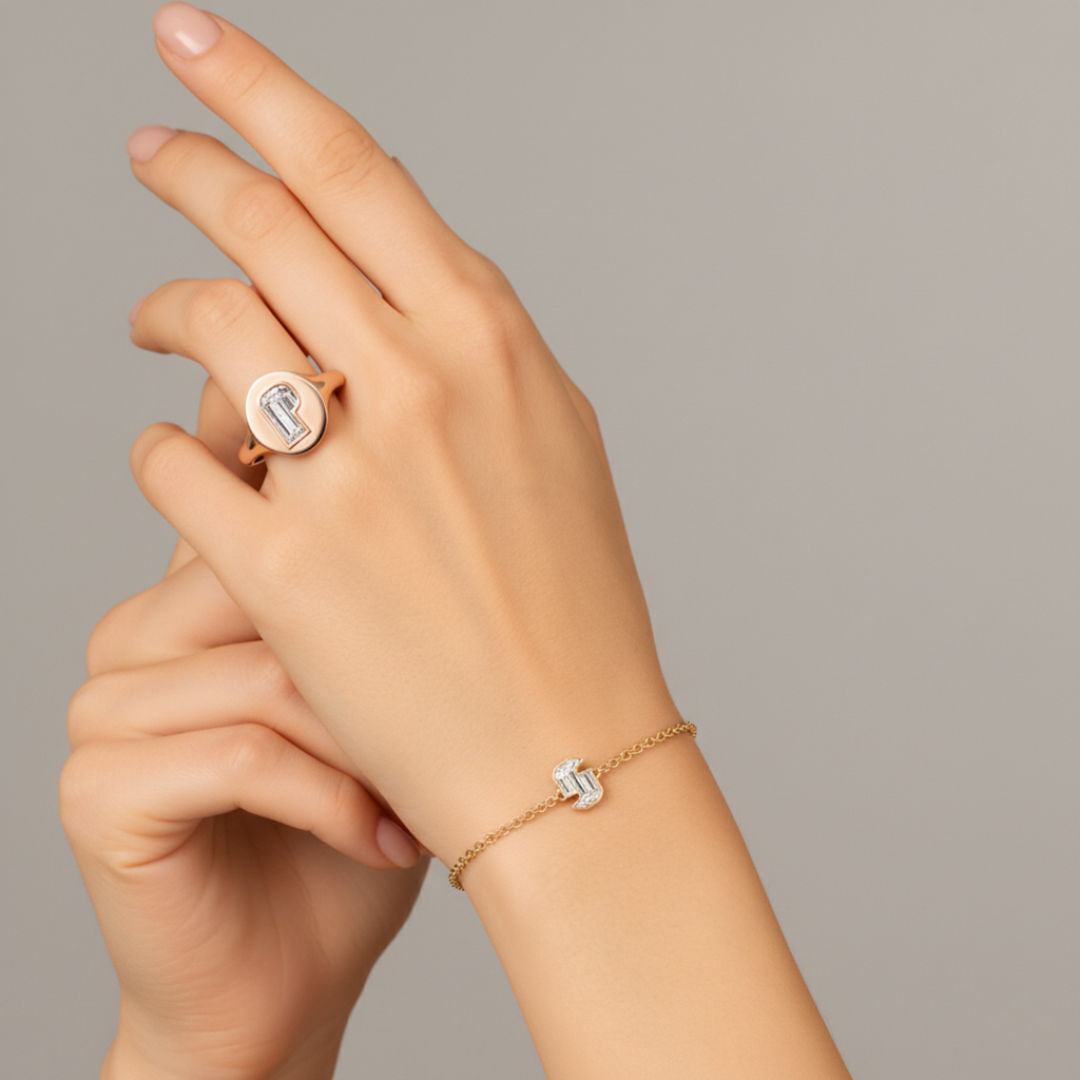 Alphabet 18K Gold Initial P Signet Ring w. Solitaire Lab-Grown Diamond