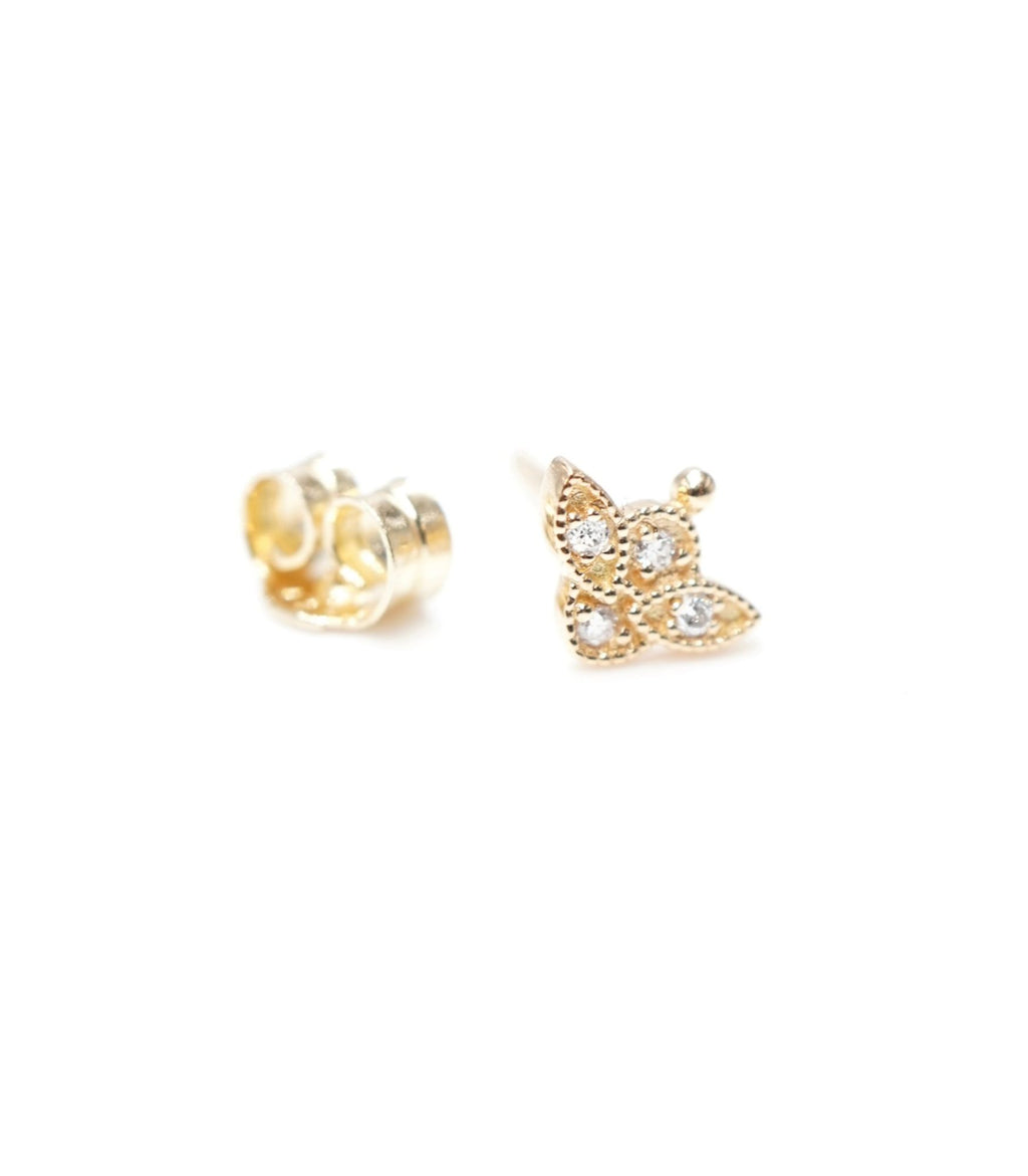 Puce Romance 18K Gold Stud w. Diamonds