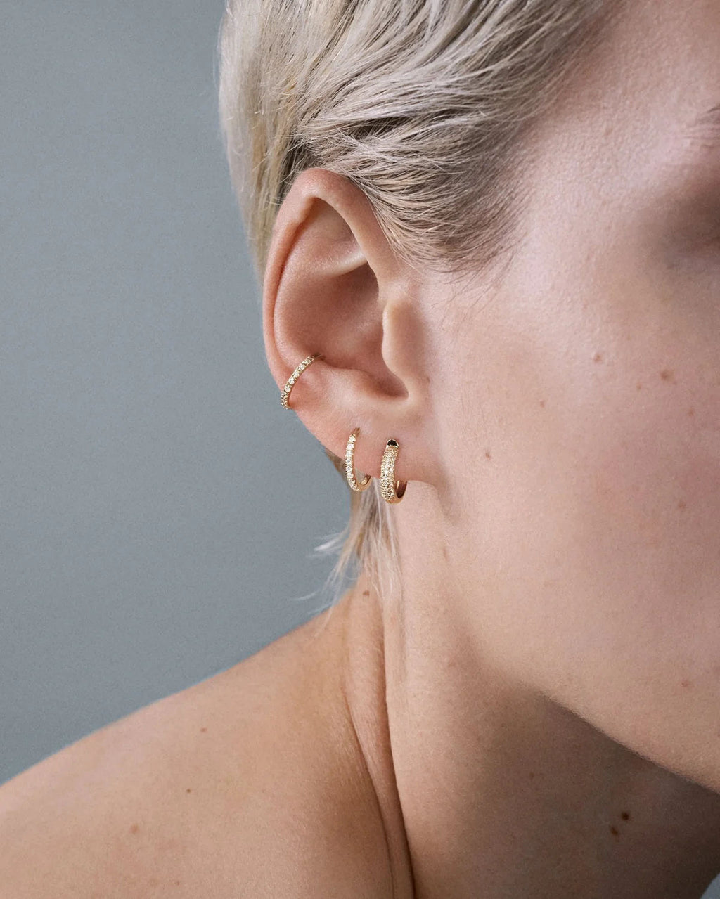 Pavè Diamond 14K Whitegold Hoops