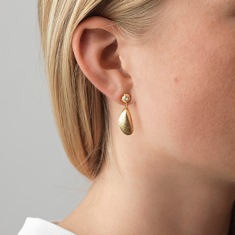 Petit Moules Gold Plated Earrings w. Opal