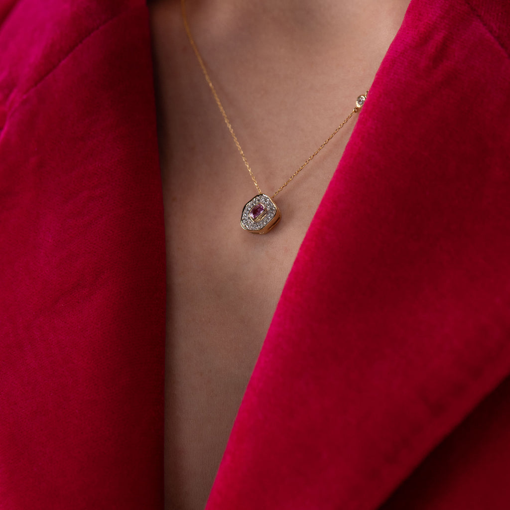 Desert Rose 18K Gold Necklace w. Pink Sapphire & Diamonds
