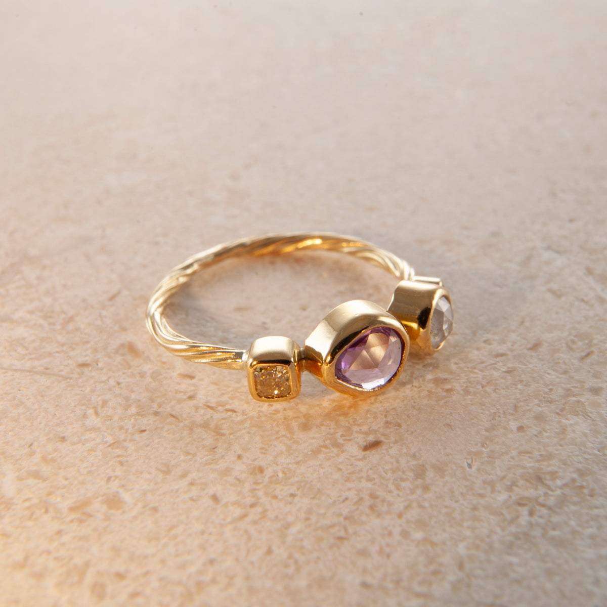 Cocktail 18K & 22K Gold Ring w. Sapphire & Diamond