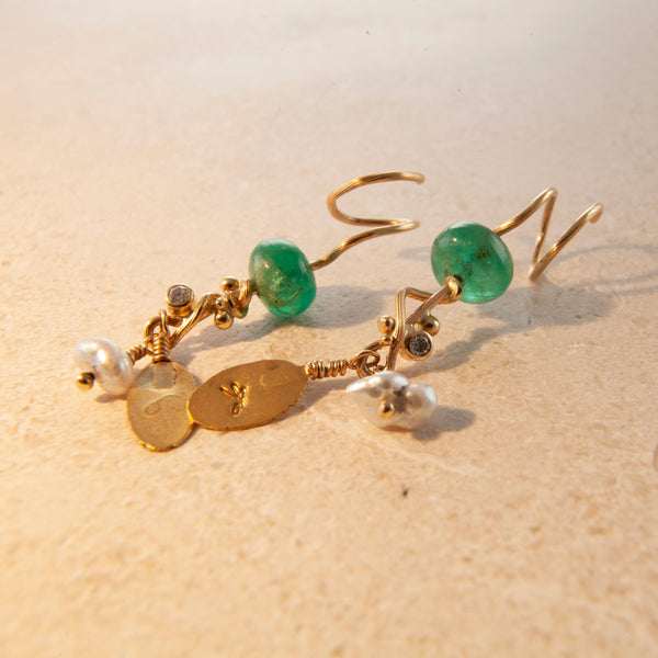 Spiral Seafire 18K & 22K Guld Ørering m. Perle, Smaragd & Diamant